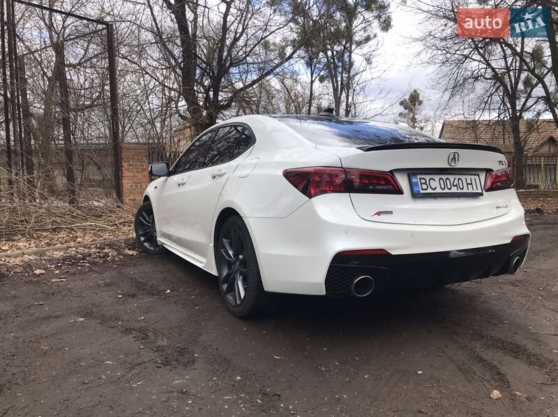Седан Acura TLX 2017 в Львове