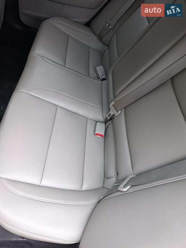 Седан Acura TLX 2016 в Чернигове