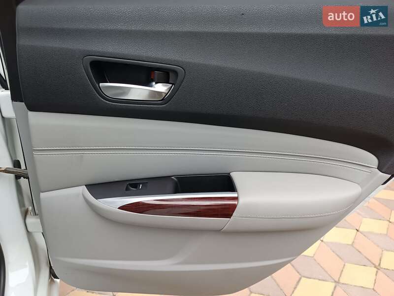 Седан Acura TLX 2016 в Чернигове