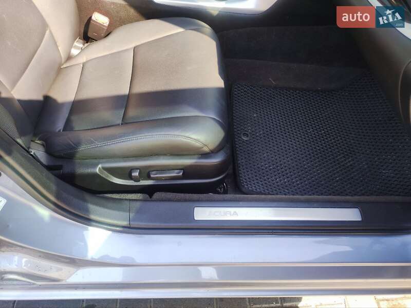 Седан Acura TLX 2015 в Львові