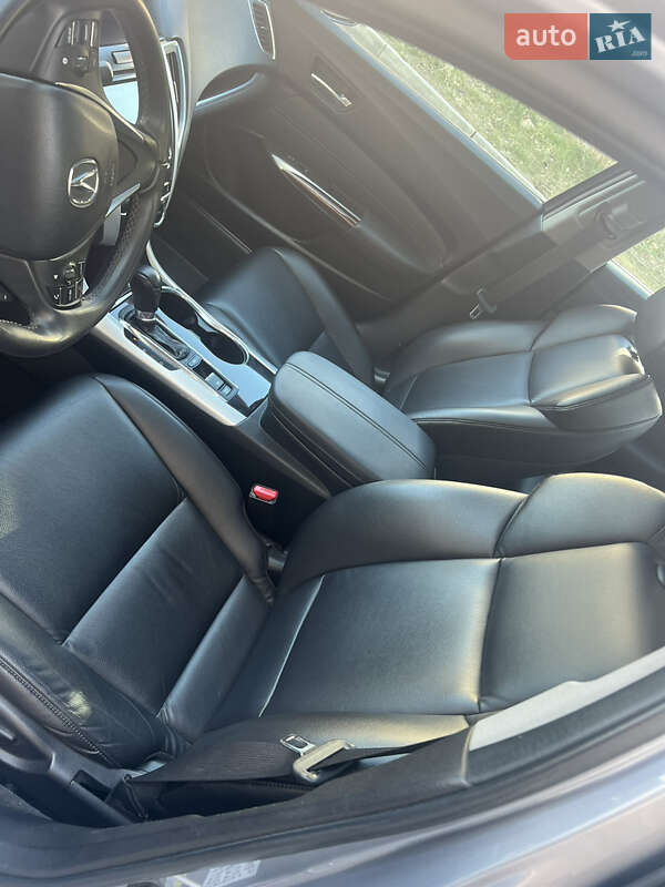 Седан Acura TLX 2014 в Виннице