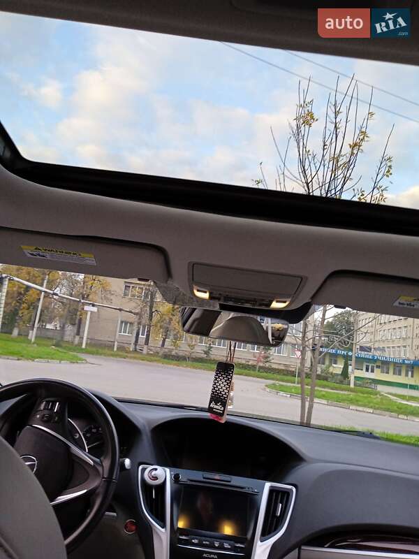 Седан Acura TLX 2015 в Калуше