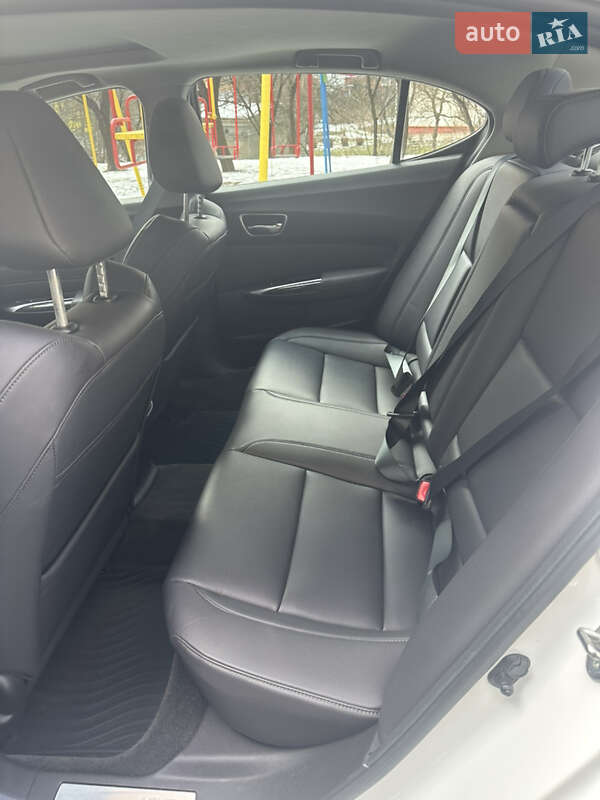 Седан Acura TLX 2017 в Тернополі