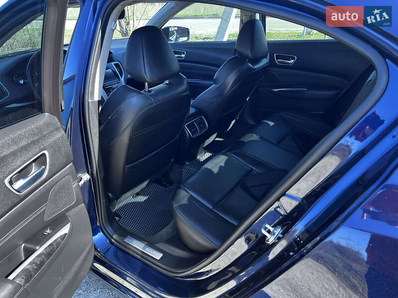 Седан Acura TLX 2017 в Киеве