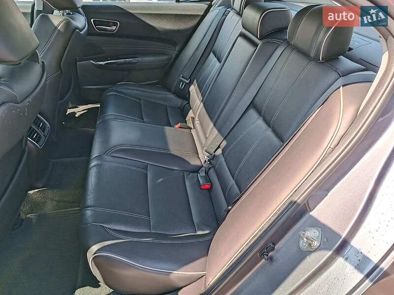 Седан Acura TLX 2017 в Харкові