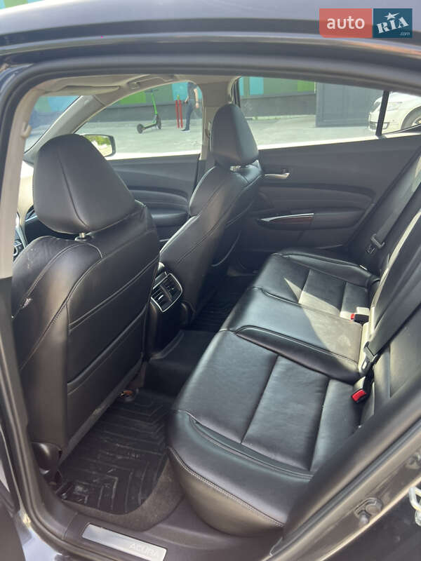 Седан Acura TLX 2015 в Львове