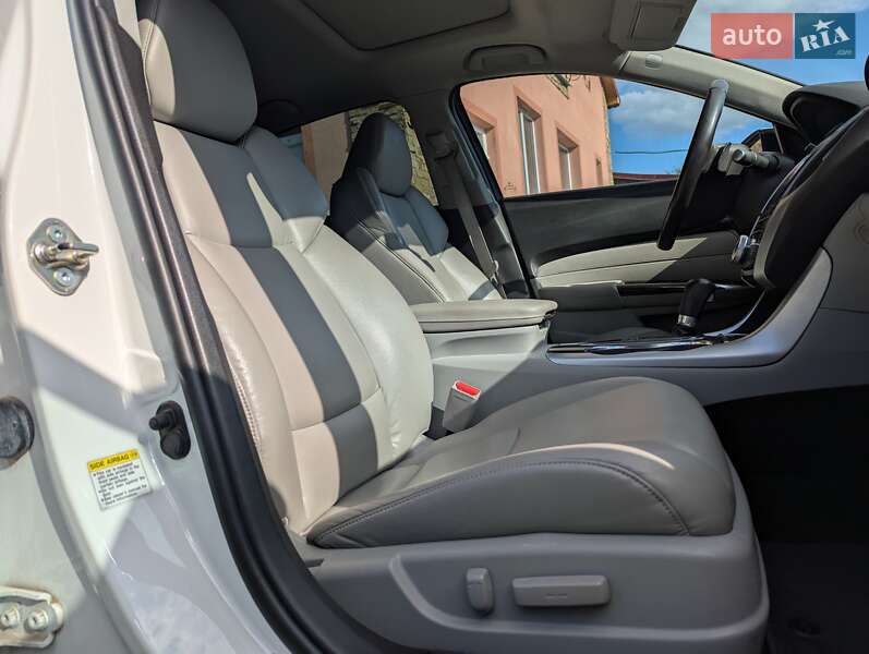 Седан Acura TLX 2015 в Львове