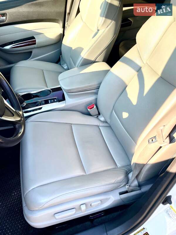 Седан Acura TLX 2015 в Киеве