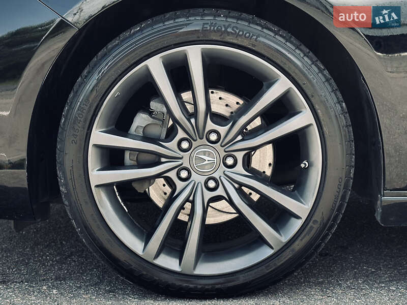 Седан Acura TLX 2017 в Кременчуге