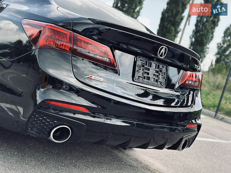 Седан Acura TLX 2017 в Кременчуге