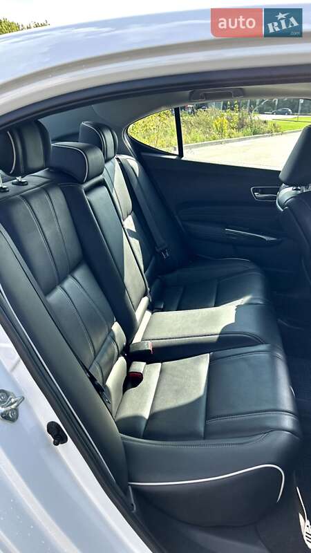 Седан Acura TLX 2018 в Кропивницком