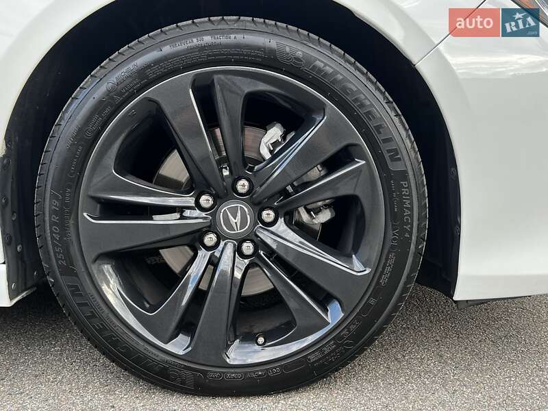 Седан Acura TLX 2020 в Києві