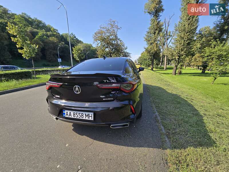 Седан Acura TLX 2023 в Киеве
