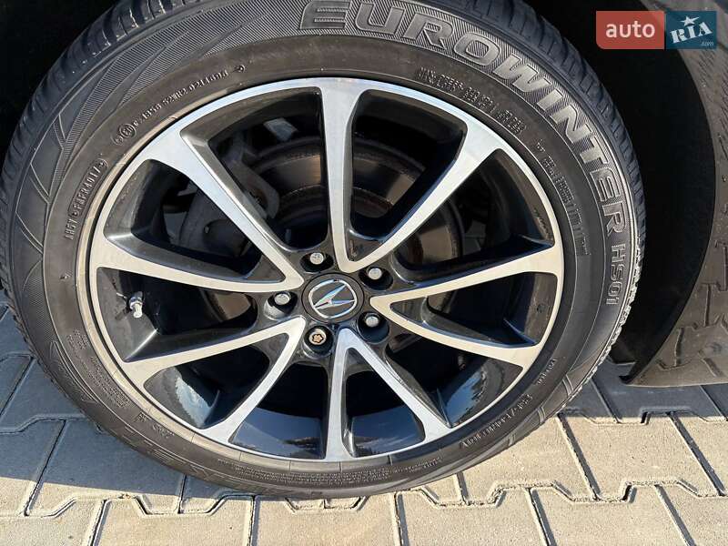 Седан Acura TLX 2015 в Киеве