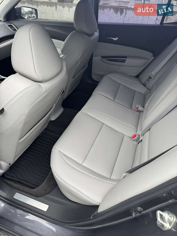 Седан Acura TLX 2017 в Киеве