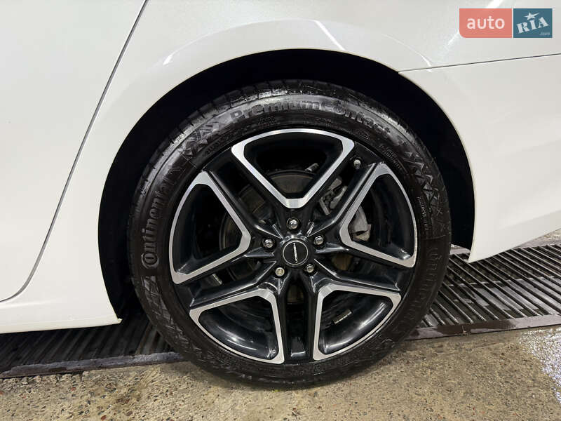 Седан Acura TLX 2019 в Киеве