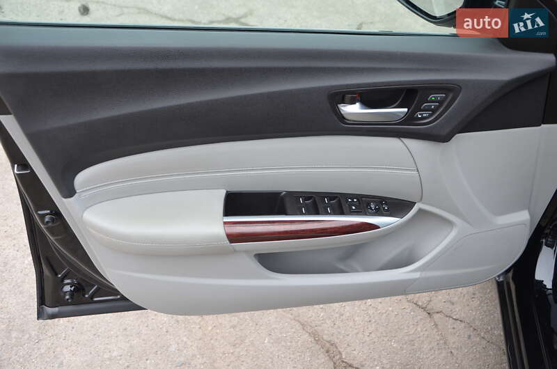 Седан Acura TLX 2016 в Павлограді