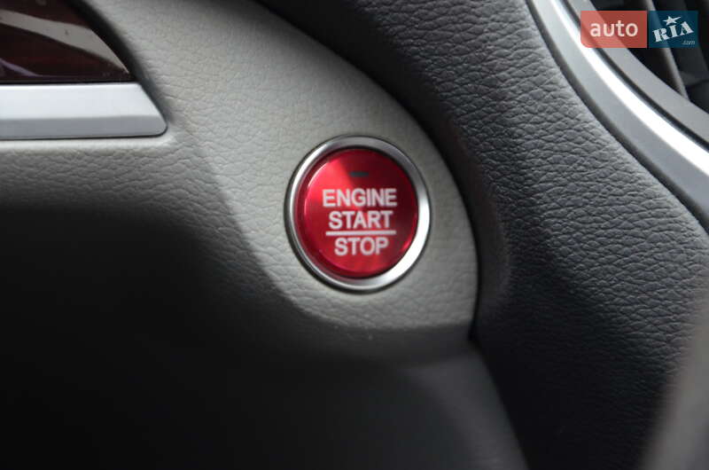 Седан Acura TLX 2016 в Павлограді