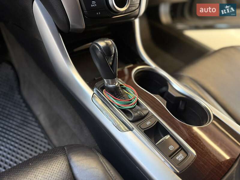 Седан Acura TLX 2015 в Києві