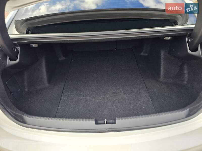 Седан Acura TLX 2021 в Львове