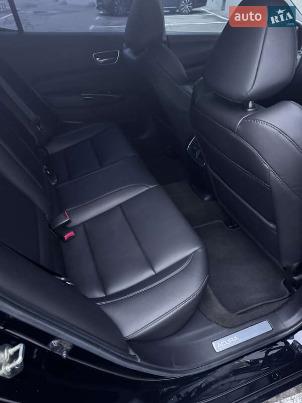 Седан Acura TLX 2019 в Києві