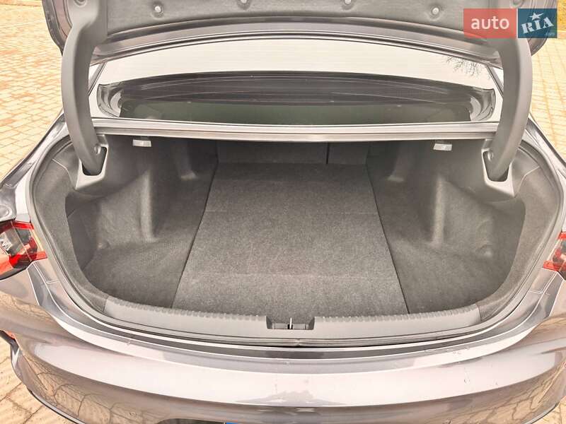 Седан Acura TLX 2020 в Яворові