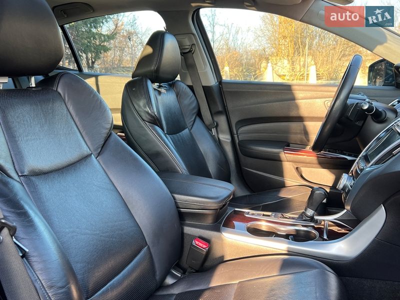 Седан Acura TLX 2015 в Львове