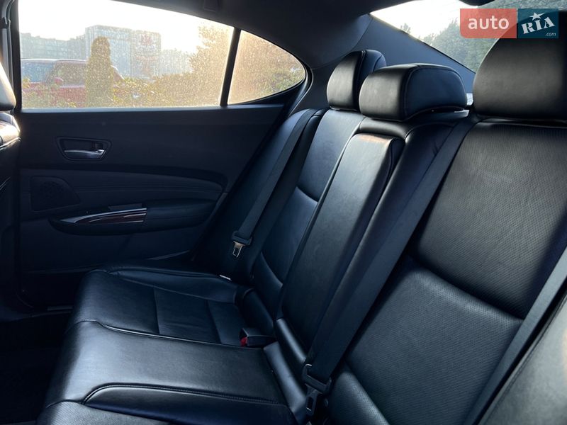 Седан Acura TLX 2015 в Львове