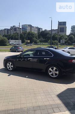 Седан Acura TSX 2010 в Львове