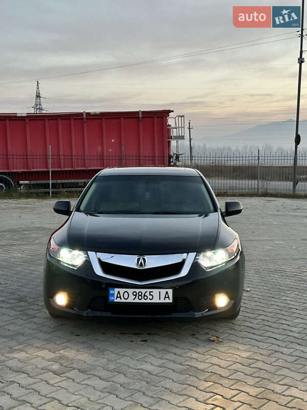 Седан Acura TSX 2011 в Ужгороде