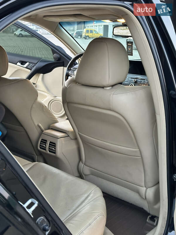 Седан Acura TSX 2011 в Ужгороде