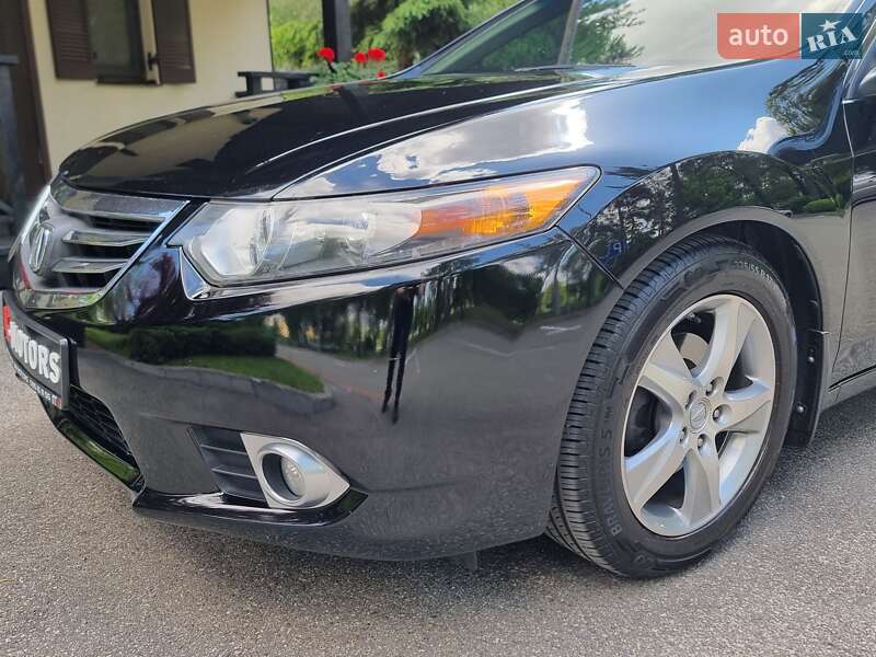 Седан Acura TSX 2012 в Киеве