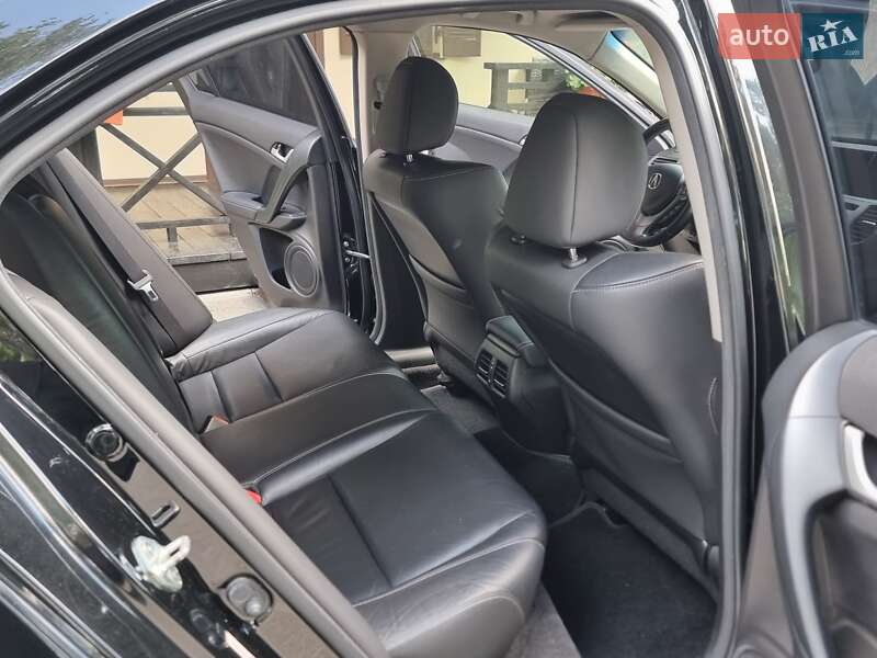 Седан Acura TSX 2012 в Киеве