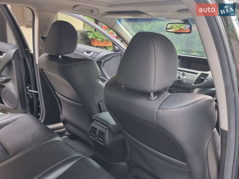 Седан Acura TSX 2012 в Киеве