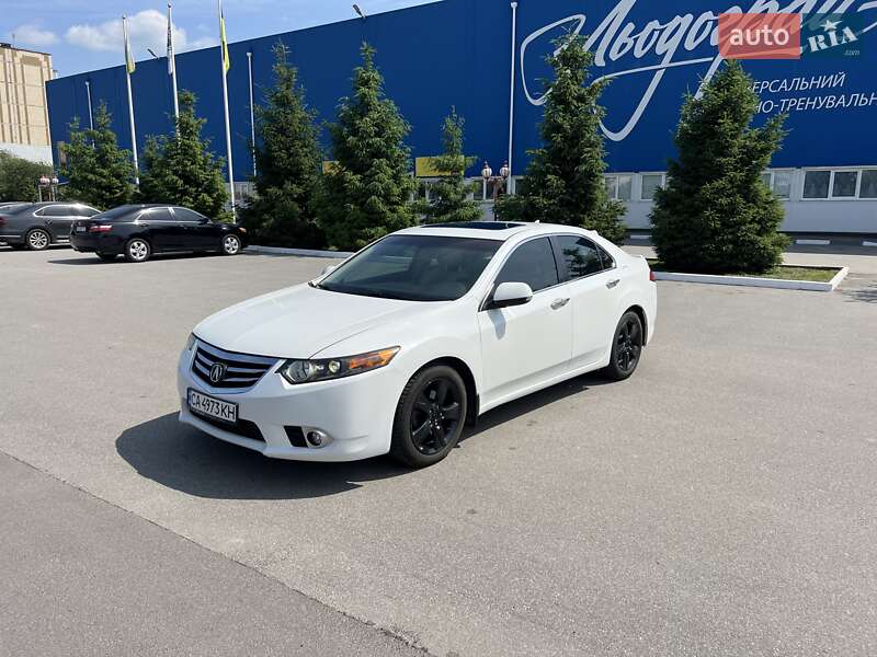 Седан Acura TSX 2011 в Богуславі