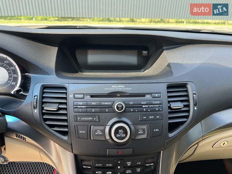 Седан Acura TSX 2011 в Богуславі
