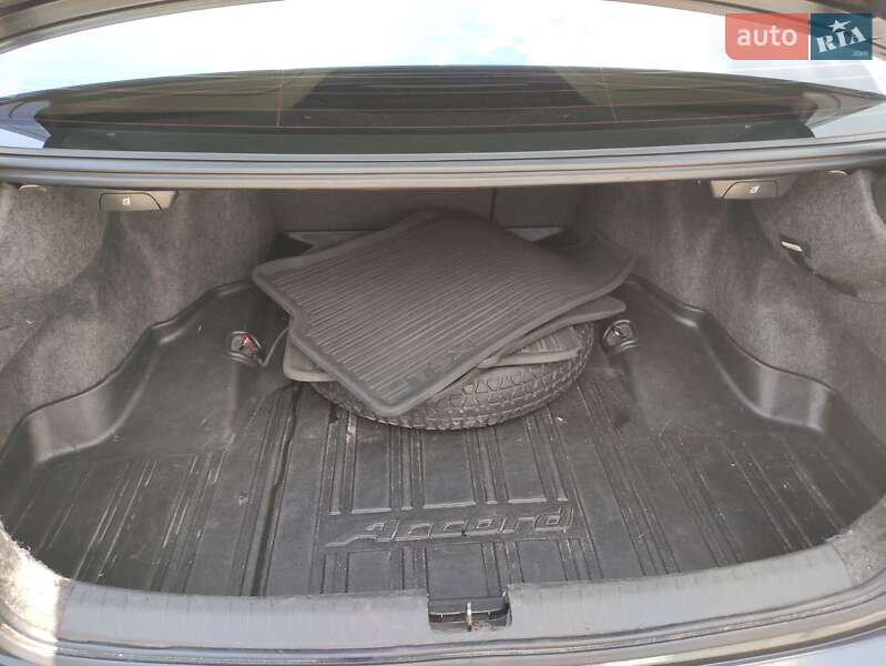 Седан Acura TSX 2011 в Новомосковске