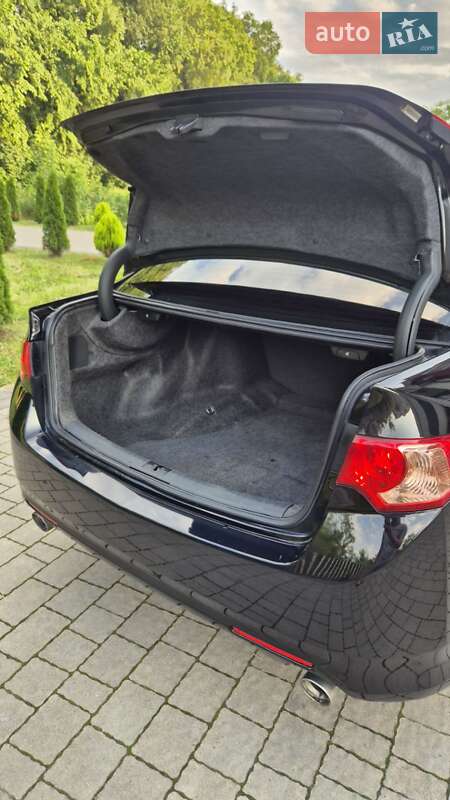 Седан Acura TSX 2011 в Львові