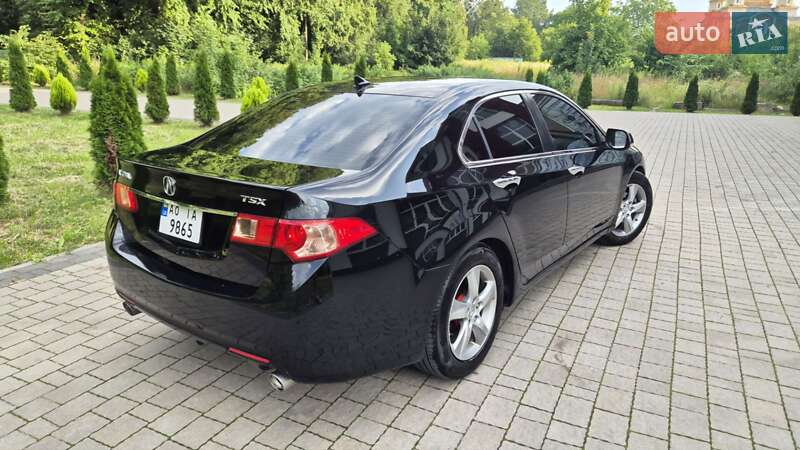 Седан Acura TSX 2011 в Львові