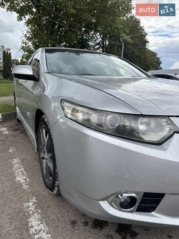 Седан Acura TSX 2013 в Львові