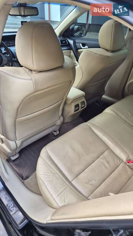Седан Acura TSX 2011 в Львові