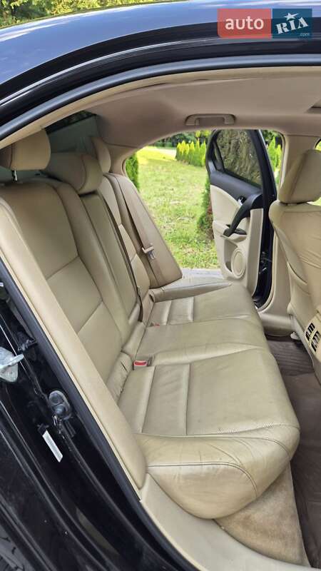 Седан Acura TSX 2011 в Львові