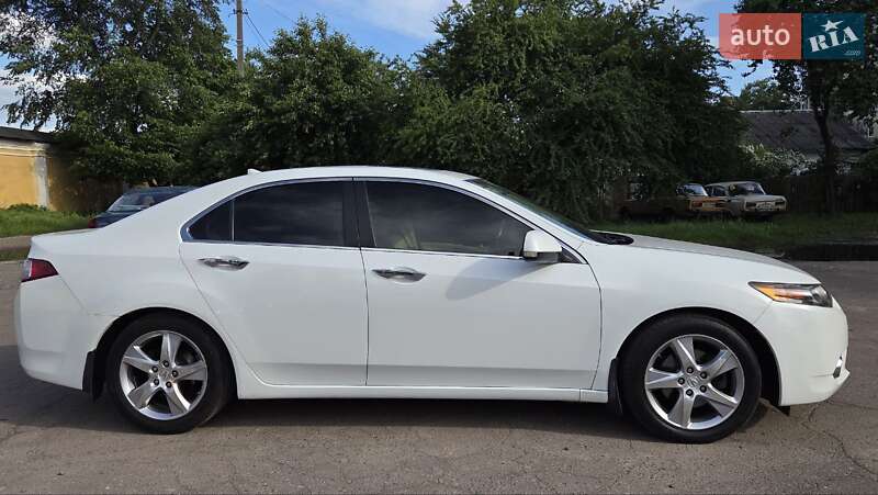 Седан Acura TSX 2013 в Києві