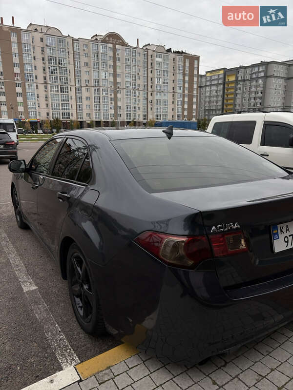 Седан Acura TSX 2012 в Бучі