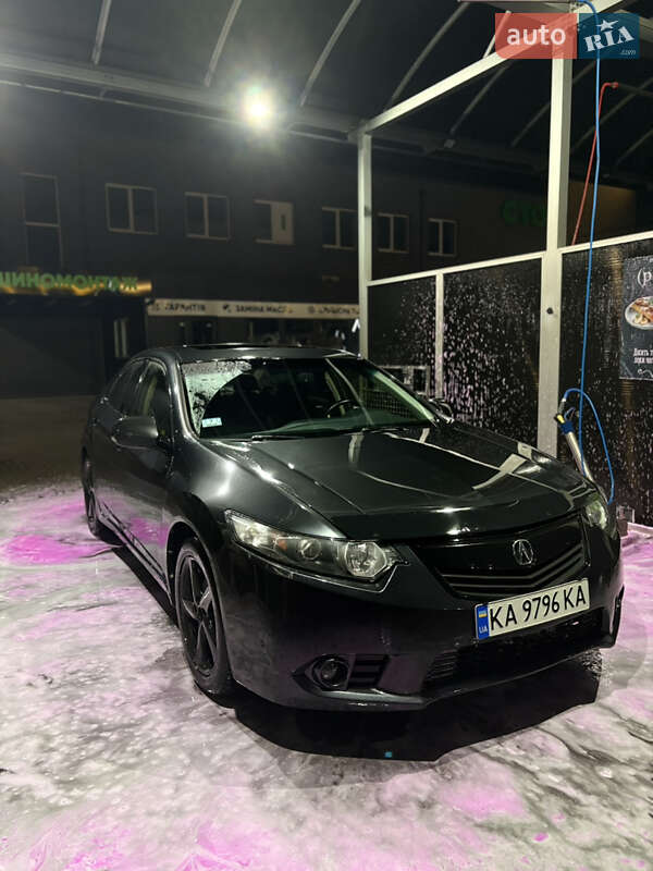 Седан Acura TSX 2012 в Бучі
