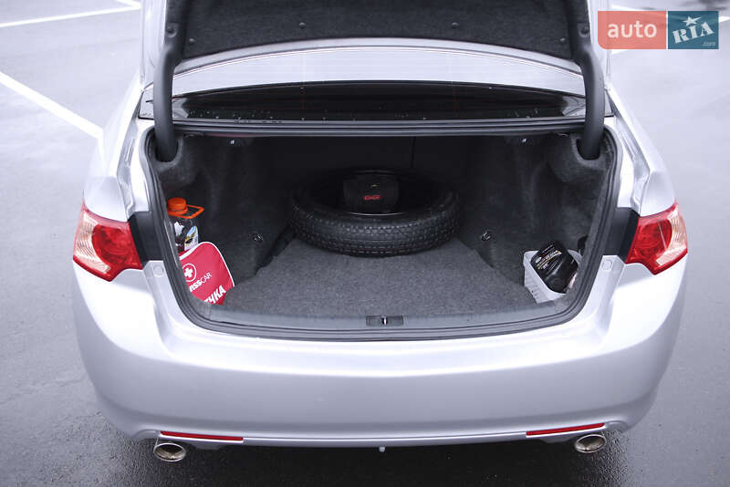 Седан Acura TSX 2013 в Киеве