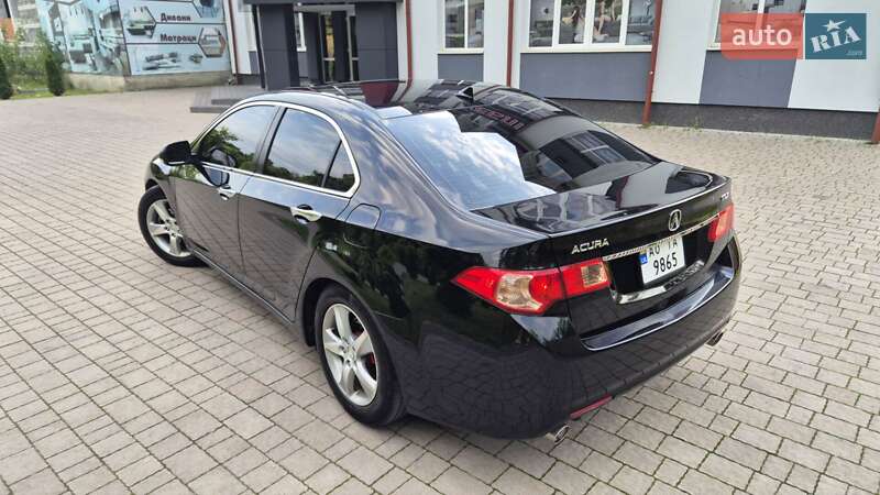 Седан Acura TSX 2011 в Львове