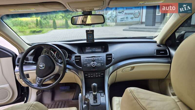 Седан Acura TSX 2011 в Львове