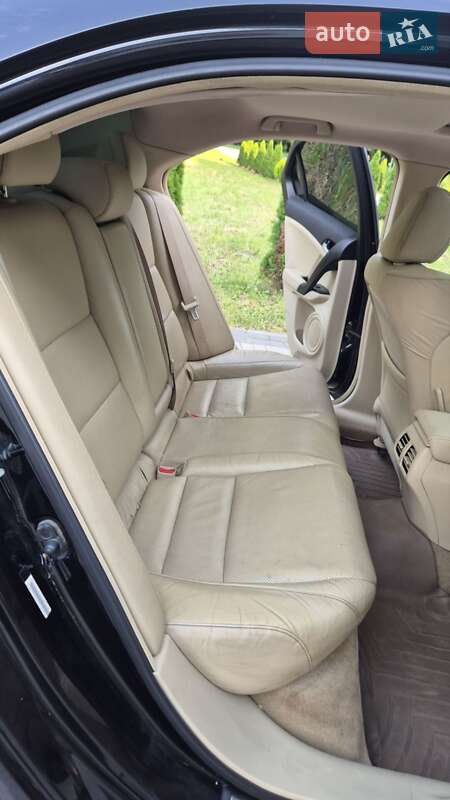 Седан Acura TSX 2011 в Львове
