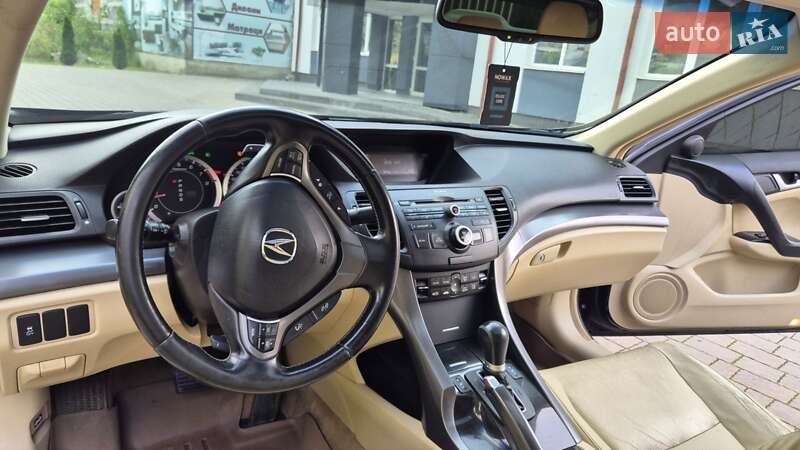 Седан Acura TSX 2011 в Львове